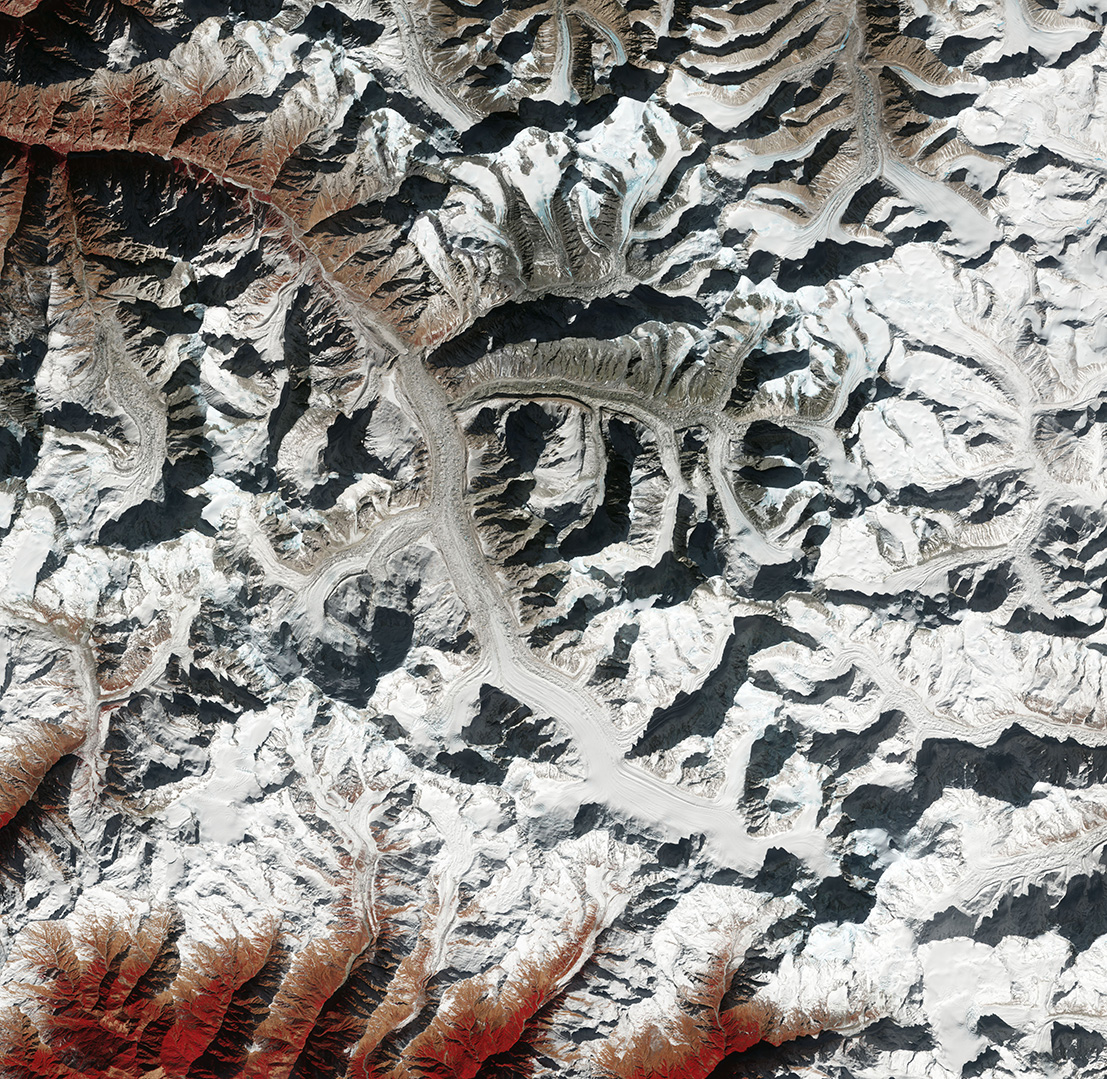 The Gangotri Glacier is one of the largest glaciers in the Himalayas and one of the main sources of water for the Ganges River. Satellite data show that the Gangotri Glacier has retreated by 3 km in two centuries, and this retreat is continuing at a rate of about 10 metres a year.