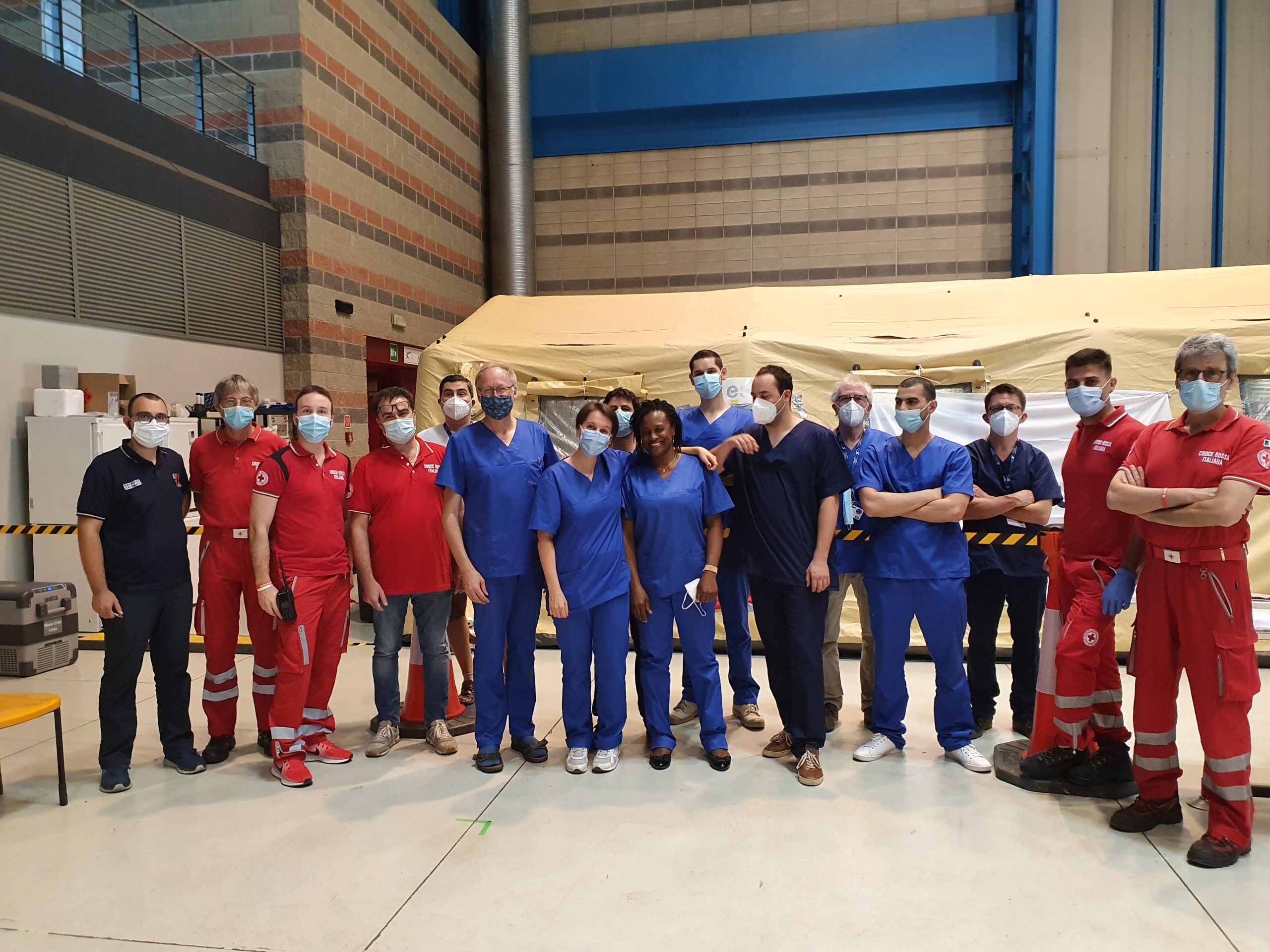 L'équipe du laboratoire B-LiFE en Italie pendant la crise COVID.