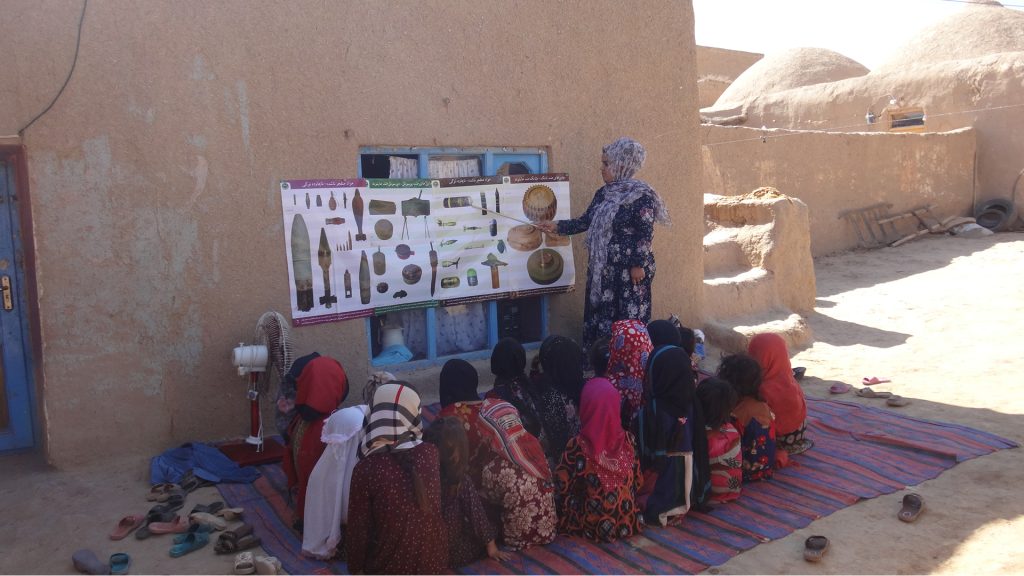 L'éducation sur les dangers des mines terrestres est importante pour aider à éviter la mort et les blessures à vie.