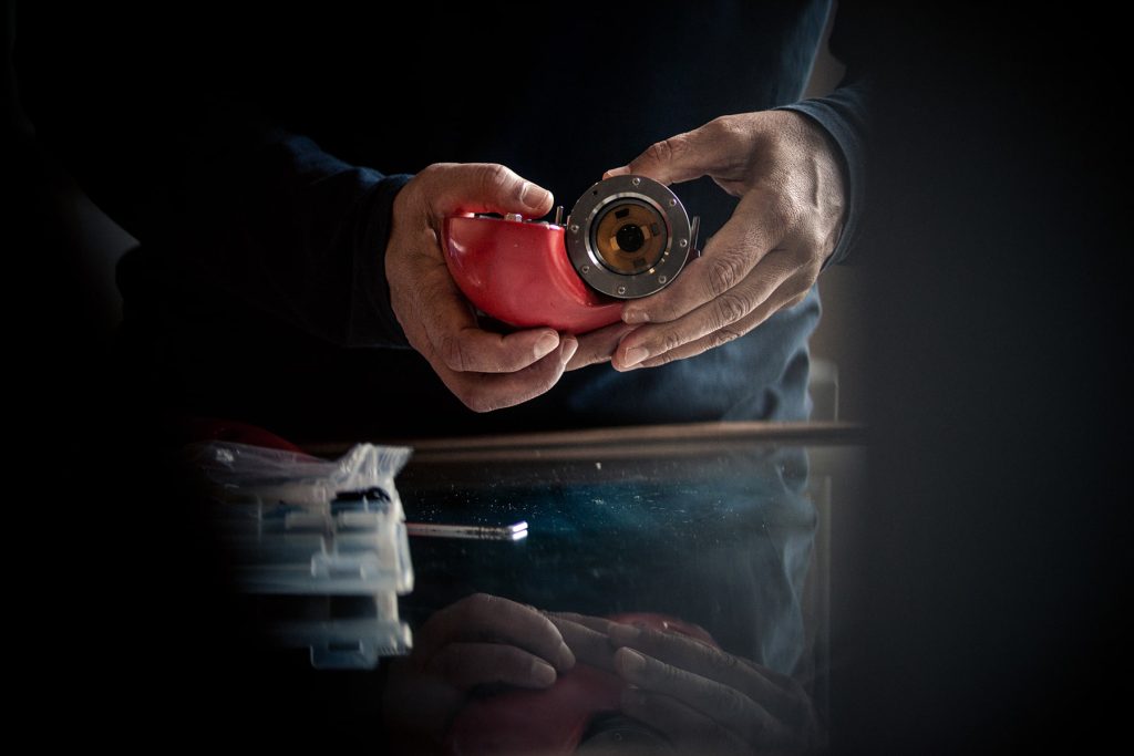 The technology developed by CEIIA and IMAR (Azores) relies on space tech to determine the position of the animals and of the tags which allows to retrieve tags and download all information collected during deployment, whether this is a video, high frequency behaviour or environmental data.